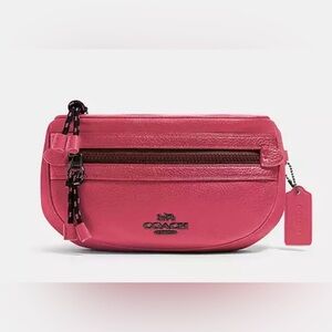 ✨NWOT - Coach Vale Belt Bag ✨